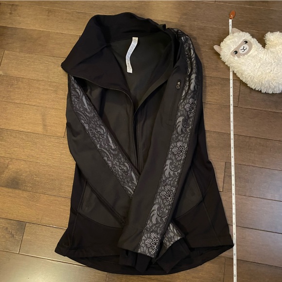 Lululemon Rare Dodger Jacket Lace Reflect S Collectible - Picture 5 of 8